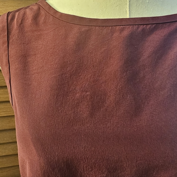 Ann Taylor Sleeveless Silk Shell Top - Picture 3 of 11
